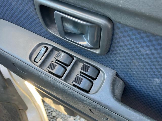 ハイゼットカーゴ クルーズターボ 4WD インパネオートマ 両側スライドドア キーレス CDオーディオ ライトレベライザー エアコン パワーウィンドウ シガーライター 電動格納ドアミラー(18枚目)