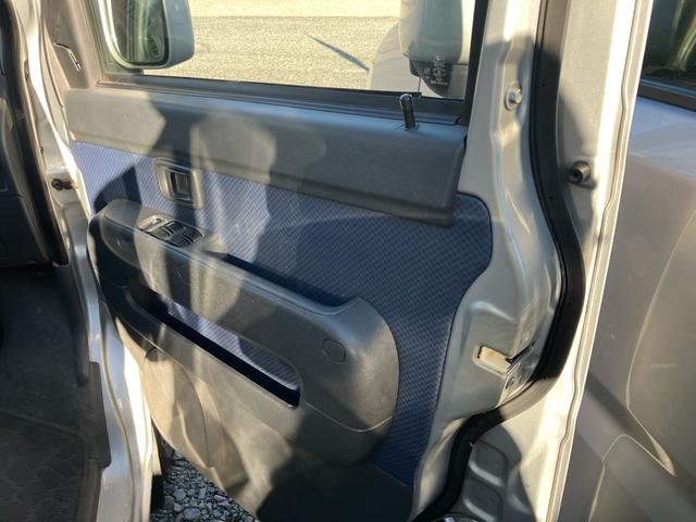 ハイゼットカーゴ クルーズターボ 4WD インパネオートマ 両側スライドドア キーレス CDオーディオ ライトレベライザー エアコン パワーウィンドウ シガーライター 電動格納ドアミラー(19枚目)