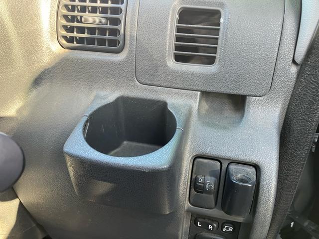 ハイゼットカーゴ クルーズターボ 4WD インパネオートマ 両側スライドドア キーレス CDオーディオ ライトレベライザー エアコン パワーウィンドウ シガーライター 電動格納ドアミラー(21枚目)