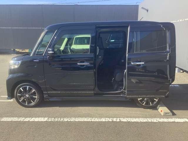 フレアワゴンカスタムスタイル ６６０　カスタムスタイル　ハイブリッド　ＸＴ　１オーナー　Ｅスターター　ナビＴＶ　全方位（3枚目）