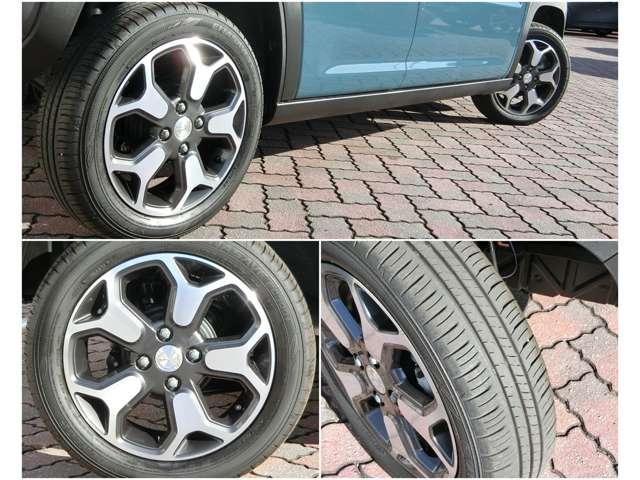 車のデザインにマッチした、純正アルミホイール！