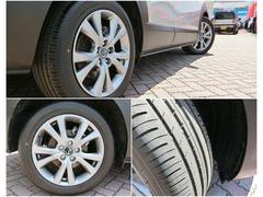 車のデザインにマッチした、純正アルミホイール！ 6