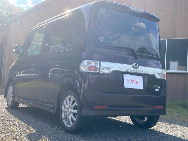 タント カスタムＸ　４ＷＤ　キーレスエントリー　ＨＩＤランプ　運転席・助手席エアバッグ　ＡＢＳ　ＣＤ　ＭＤ　エアコン　パワーステアリング　パワーウインドウ（17枚目）