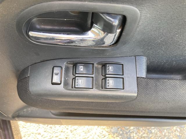 タント カスタムＸ　４ＷＤ　キーレスエントリー　ＨＩＤランプ　運転席・助手席エアバッグ　ＡＢＳ　ＣＤ　ＭＤ　エアコン　パワーステアリング　パワーウインドウ（24枚目）