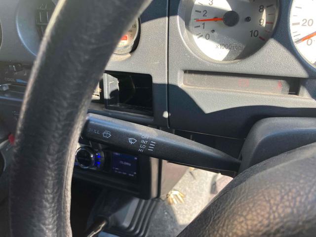 ジムニー ランドベンチャー　４ＷＤ　ＭＴ　ＵＳＢ　リフトアップ　アルミホイール　エアコン　運転席エアバッグ　社外高級アルミホイール　タイベル交換済（7枚目）