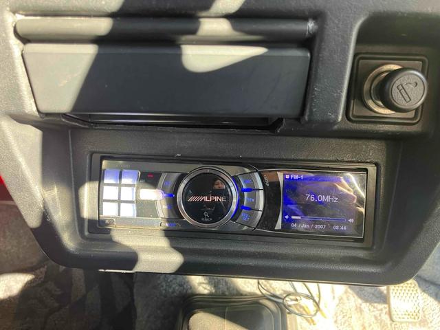 ジムニー ランドベンチャー　４ＷＤ　ＭＴ　ＵＳＢ　リフトアップ　アルミホイール　エアコン　運転席エアバッグ　社外高級アルミホイール　タイベル交換済（8枚目）