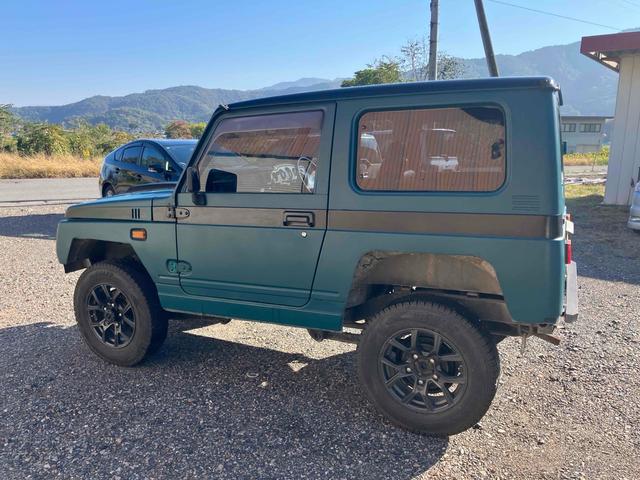 ジムニー ランドベンチャー　４ＷＤ　ＭＴ　ＵＳＢ　リフトアップ　アルミホイール　エアコン　運転席エアバッグ　社外高級アルミホイール　タイベル交換済（15枚目）