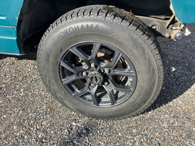 ジムニー ランドベンチャー　４ＷＤ　ＭＴ　ＵＳＢ　リフトアップ　アルミホイール　エアコン　運転席エアバッグ　社外高級アルミホイール　タイベル交換済（20枚目）