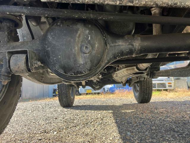 ジムニー ランドベンチャー　４ＷＤ　ＭＴ　ＵＳＢ　リフトアップ　アルミホイール　エアコン　運転席エアバッグ　社外高級アルミホイール　タイベル交換済（23枚目）