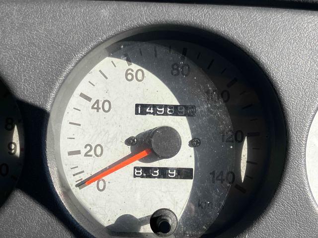 ジムニー ランドベンチャー　４ＷＤ　ＭＴ　ＵＳＢ　リフトアップ　アルミホイール　エアコン　運転席エアバッグ　社外高級アルミホイール　タイベル交換済（33枚目）