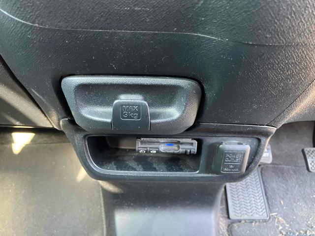 ライフ ディーバ　４ＷＤ　ＥＴＣ　ＨＩＤ　スマートキー　電動格納ミラー　ベンチシート　ＡＴ　盗難防止システム　ＡＢＳ　ＣＤ　アルミホイール　衝突安全ボディ　エアコン　　タイベル交換済み（6枚目）