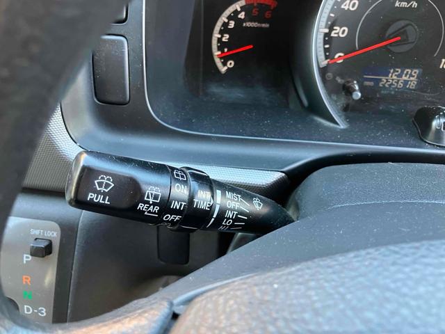 ハイエースバン ロングスーパーGL 4WD ETC 両側スライドドア キーレスエントリー 電動格納ミラー AT アルミホイール エアコン パワーウィンドウ タイベル交換済み ウオーターポンプ交換済み(7枚目)