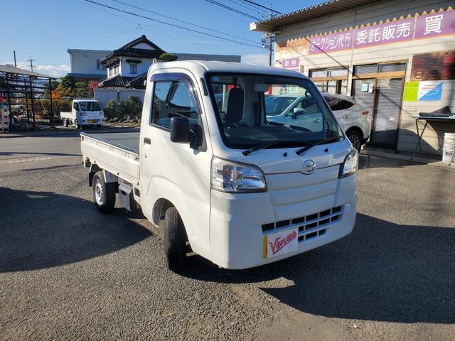 ハイゼットトラック スタンダード　農用スペシャル　４ＷＤ　５速マニュアル　ＨＩ－ＬＯ切り替え式４ＷＤ　エアコン　パワステ　デフロック　４枚リーフ　荷台灯　ゲートプロテクター　荷台マット　ロングバイザー　歩み板対応アオリ　最大積載量３５０ｋｇ　スペアキー（4枚目）