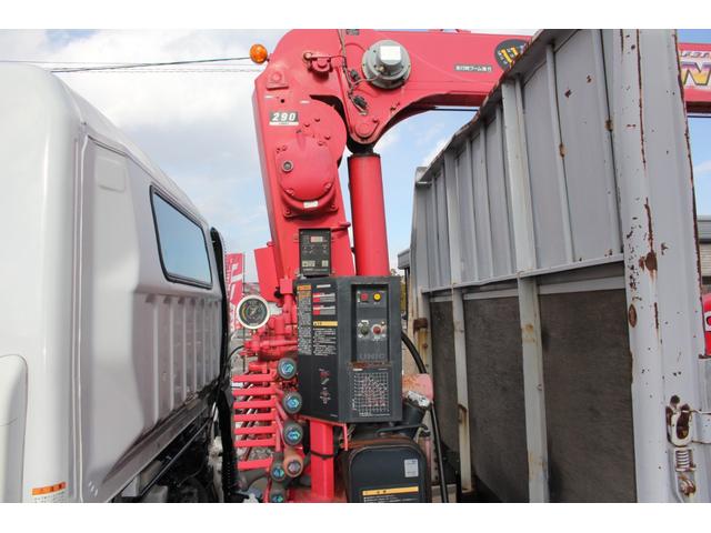 キャンター キャンターＥＸ　超超ロング　ワイド拡幅キャブ　ユニック　ＵＲＵ２９３　２．９ｔ吊り３段クレーン　ラジコン　差し違いアウトリガー　アルミブロック　荷台内寸５２３Ｘ２２６　ターボ　１７５馬力　５速ＭＴ　キーレス（6枚目）