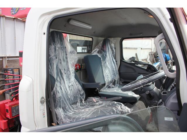 キャンター キャンターＥＸ　超超ロング　ワイド拡幅キャブ　ユニック　ＵＲＵ２９３　２．９ｔ吊り３段クレーン　ラジコン　差し違いアウトリガー　アルミブロック　荷台内寸５２３Ｘ２２６　ターボ　１７５馬力　５速ＭＴ　キーレス（10枚目）