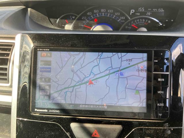 タント カスタムＲＳ　両側電動スライドドア　ナビ　オートライト　ＬＥＤヘッドランプ　スマートキー　アイドリングストップ　電動格納ミラー　ベンチシート　ＣＶＴ　盗難防止システム　ＡＢＳ　Ｂｌｕｅｔｏｏｔｈ　アルミホイール（3枚目）