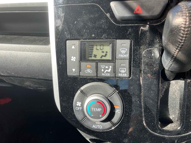 タント カスタムＲＳ　両側電動スライドドア　ナビ　オートライト　ＬＥＤヘッドランプ　スマートキー　アイドリングストップ　電動格納ミラー　ベンチシート　ＣＶＴ　盗難防止システム　ＡＢＳ　Ｂｌｕｅｔｏｏｔｈ　アルミホイール（6枚目）