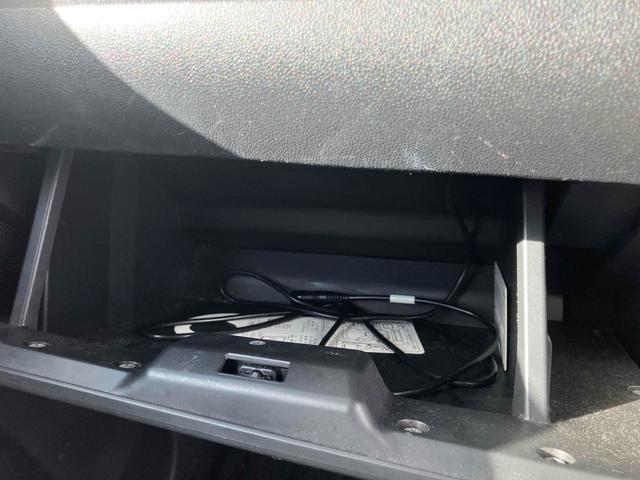 タント カスタムＲＳ　両側電動スライドドア　ナビ　オートライト　ＬＥＤヘッドランプ　スマートキー　アイドリングストップ　電動格納ミラー　ベンチシート　ＣＶＴ　盗難防止システム　ＡＢＳ　Ｂｌｕｅｔｏｏｔｈ　アルミホイール（10枚目）