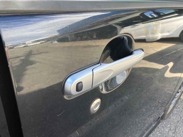 タント カスタムＲＳ　両側電動スライドドア　ナビ　オートライト　ＬＥＤヘッドランプ　スマートキー　アイドリングストップ　電動格納ミラー　ベンチシート　ＣＶＴ　盗難防止システム　ＡＢＳ　Ｂｌｕｅｔｏｏｔｈ　アルミホイール（30枚目）