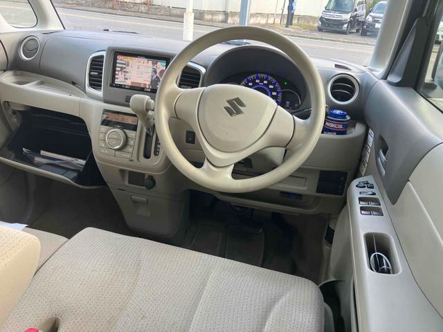 スペーシア Ｇ　４ＷＤ　ＥＴＣ　バックカメラ　両側スライドドア　ナビ　ＴＶ　スマートキー　アイドリングストップ　電動格納ミラー　シートヒーター　ベンチシート　ＣＶＴ　盗難防止システム　ＡＢＳ　アルミホイール（2枚目）