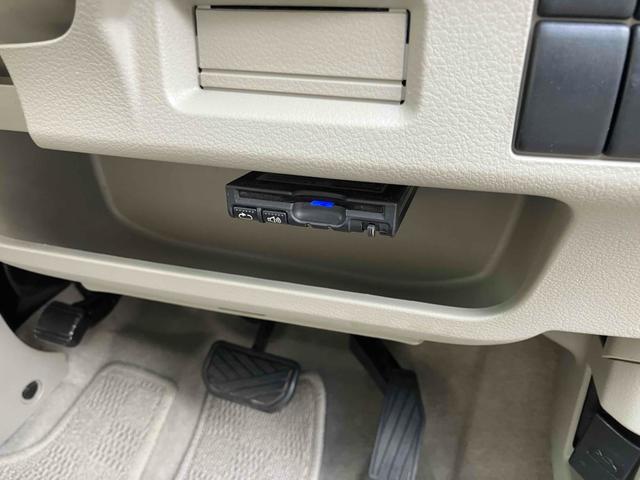 スペーシア Ｇ　４ＷＤ　ＥＴＣ　バックカメラ　両側スライドドア　ナビ　ＴＶ　スマートキー　アイドリングストップ　電動格納ミラー　シートヒーター　ベンチシート　ＣＶＴ　盗難防止システム　ＡＢＳ　アルミホイール（10枚目）