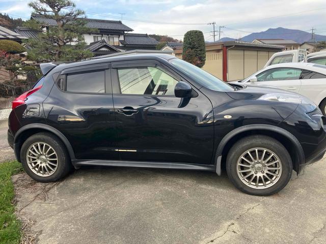 ジューク １６ＧＴ　ＦＯＵＲ　タイプＶ　４ＷＤ　ＥＴＣ　バックカメラ　ナビ　ＴＶ　オートライト　アルミホイール　スマートキー　電動格納ミラー　ＣＶＴ　盗難防止システム　衝突安全ボディ　ＡＢＳ　ＥＳＣ　エアコン　パワーステアリング（24枚目）