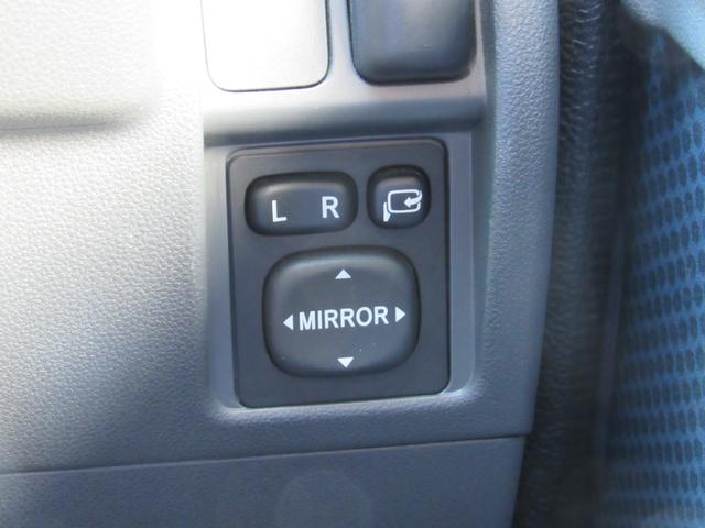 ハイゼットカーゴ クルーズ　４ＷＤ　５速ＭＴ　ワンオーナー　禁煙車　走行３５，６００ｋｍ　保証６か月走行無制限　エアコン　パワステ　パワーウィンドー　キーレスエントリー（23枚目）