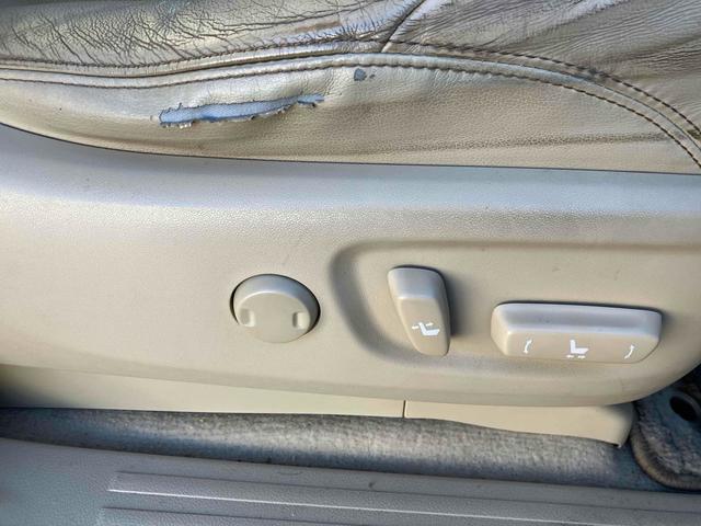 ランドクルーザープラド ＴＸ　Ｌパッケージ　４ＷＤ　ＥＴＣ　バックカメラ　オートクルーズコントロール　パワーシート　ナビ　ＴＶ　オートライト　ヘッドライトウォッシャー　アルミホイール　スマートキー　電動格納ミラー　シートヒーター　ＡＴ（11枚目）