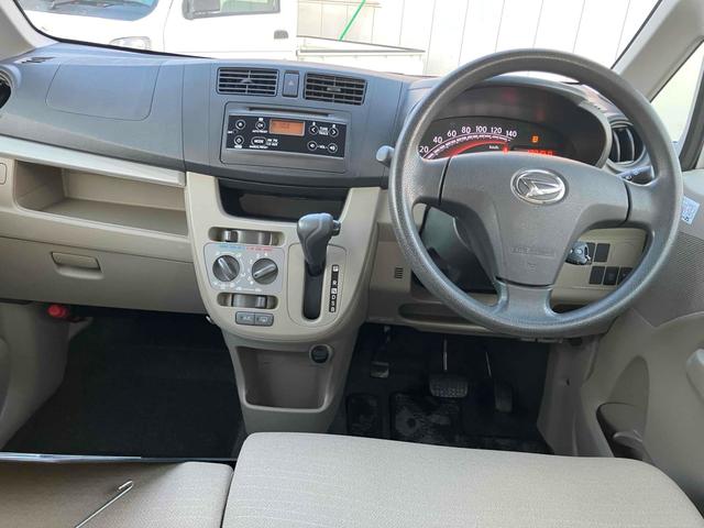 ムーヴ Ｌ　４ＷＤ　キーレスエントリー　アイドリングストップ　電動格納ミラー　ベンチシート　ＣＶＴ　盗難防止システム　ＡＢＳ　ＣＤ　ミュージックプレイヤー接続可　アルミホイール　衝突安全ボディ　エアコン（2枚目）