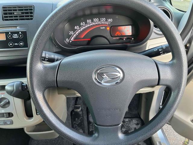 ムーヴ Ｌ　４ＷＤ　キーレスエントリー　アイドリングストップ　電動格納ミラー　ベンチシート　ＣＶＴ　盗難防止システム　ＡＢＳ　ＣＤ　ミュージックプレイヤー接続可　アルミホイール　衝突安全ボディ　エアコン（3枚目）