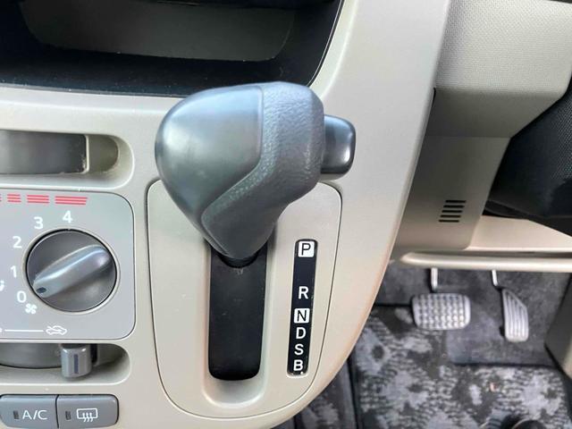 ムーヴ Ｌ　４ＷＤ　キーレスエントリー　アイドリングストップ　電動格納ミラー　ベンチシート　ＣＶＴ　盗難防止システム　ＡＢＳ　ＣＤ　ミュージックプレイヤー接続可　アルミホイール　衝突安全ボディ　エアコン（6枚目）