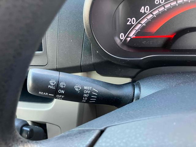 ムーヴ Ｌ　４ＷＤ　キーレスエントリー　アイドリングストップ　電動格納ミラー　ベンチシート　ＣＶＴ　盗難防止システム　ＡＢＳ　ＣＤ　ミュージックプレイヤー接続可　アルミホイール　衝突安全ボディ　エアコン（10枚目）