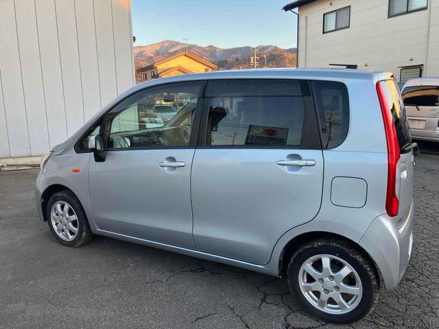 ムーヴ Ｌ　４ＷＤ　キーレスエントリー　アイドリングストップ　電動格納ミラー　ベンチシート　ＣＶＴ　盗難防止システム　ＡＢＳ　ＣＤ　ミュージックプレイヤー接続可　アルミホイール　衝突安全ボディ　エアコン（23枚目）