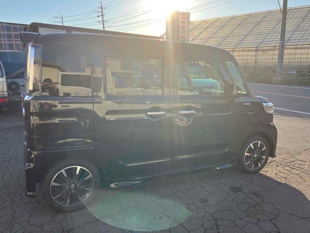 スペーシアカスタム ハイブリッドＸＳ　４ＷＤ　ドライブレコーダー　ＥＴＣ　バックカメラ　両側電動スライドドア　ナビ　ＴＶ　クリアランスソナー　レーンアシスト　衝突被害軽減システム　オートライト　ＬＥＤヘッドランプ　スマートキー（17枚目）