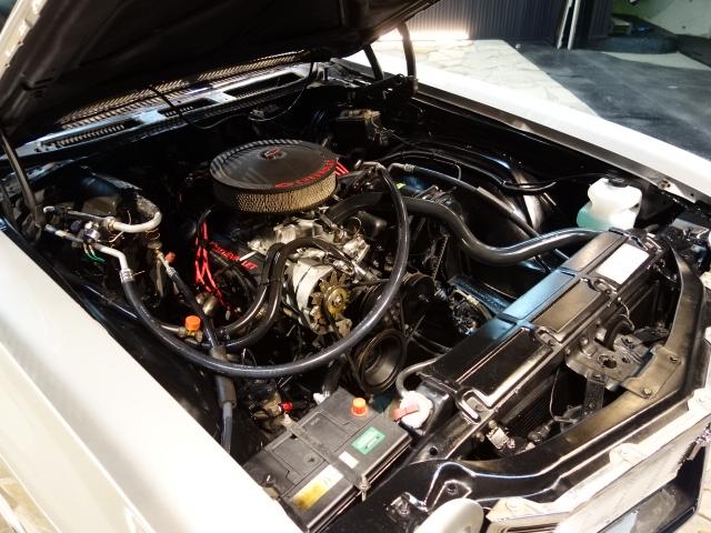 シボレーモンテカルロ ２ドアハードトップ　３５０Ｅ／ｇ換装　７００Ｒ４　４速ＡＴ　Ｗｅｉｌａｎｄ製インテークマニホールド装着エーデルブロック製キャブレター装着１５ｉｎラリーホイル＆ダービーキャップ新品ホワイトリボンタイヤ４本装着新品Ａ／Ｃコンプレッサー＆コンデンサー装着（42枚目）