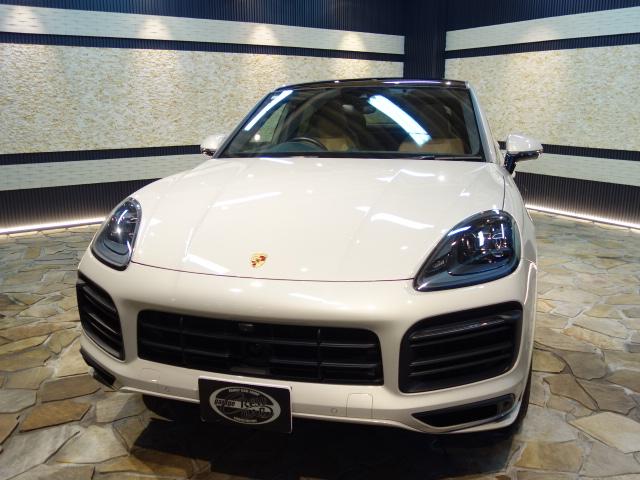 カイエンクーペ カイエンGTS クーペ 純正OPカシミヤベージュペイント純正21inスパイダーRSホイール装着ブラック/モハーヴェ ベージュインテリアBOSEサラウンドサウンドシステム装備純正OPプライバシーガラス装備(2枚目)