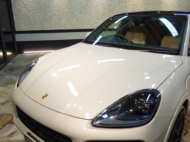 カイエンクーペ カイエンGTS クーペ 純正OPカシミヤベージュペイント純正21inスパイダーRSホイール装着ブラック/モハーヴェ ベージュインテリアBOSEサラウンドサウンドシステム装備純正OPプライバシーガラス装備(15枚目)