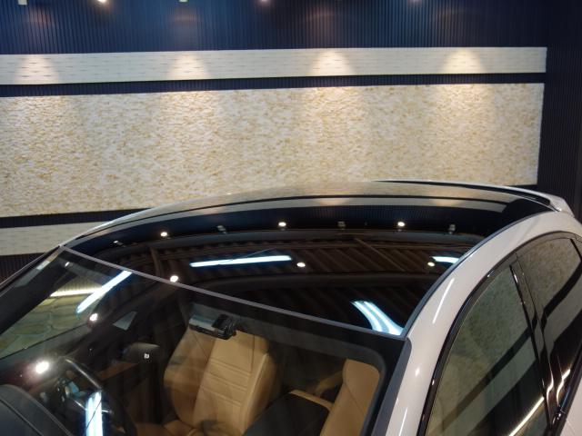 カイエンクーペ カイエンGTS クーペ 純正OPカシミヤベージュペイント純正21inスパイダーRSホイール装着ブラック/モハーヴェ ベージュインテリアBOSEサラウンドサウンドシステム装備純正OPプライバシーガラス装備(20枚目)