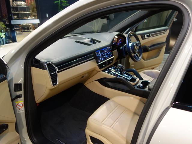 カイエンクーペ カイエンGTS クーペ 純正OPカシミヤベージュペイント純正21inスパイダーRSホイール装着ブラック/モハーヴェ ベージュインテリアBOSEサラウンドサウンドシステム装備純正OPプライバシーガラス装備(35枚目)