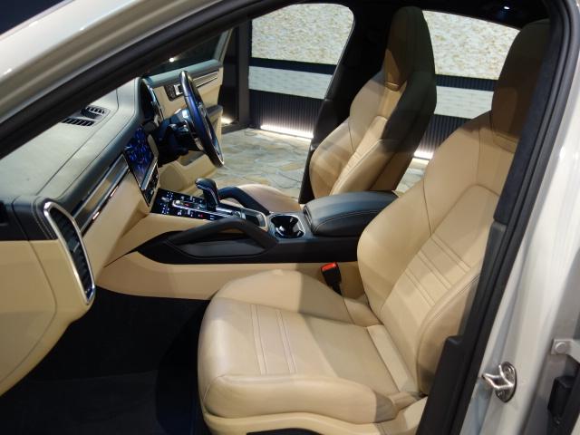 カイエンクーペ カイエンGTS クーペ 純正OPカシミヤベージュペイント純正21inスパイダーRSホイール装着ブラック/モハーヴェ ベージュインテリアBOSEサラウンドサウンドシステム装備純正OPプライバシーガラス装備(37枚目)