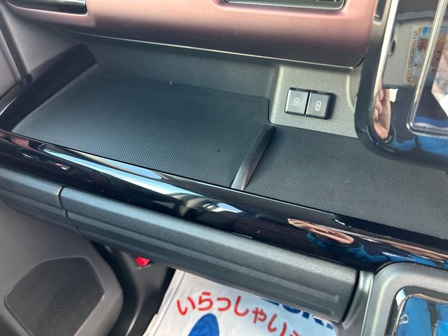スペーシアカスタム カスタム HYBRID XSターボ 2WD ターボ オートライト バックカメラ オートライト Bluetooth スライドドア 純正ナビ プッシュスタート シートヒーター オートエアコン 衝突被害軽減システム アイドリングストップ 横滑り防止機能(10枚目)