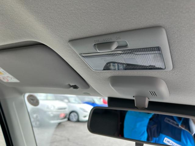 クロスビー HYBRID MZ 4型 4WD 全方位カメラ バックカメラ オートライト プッシュスタート シートヒーター オートエアコン 4WD 衝突被害軽減システム アイドリングストップ 横滑り防止機能 衝突安全ボディ 盗難防止システム(12枚目)