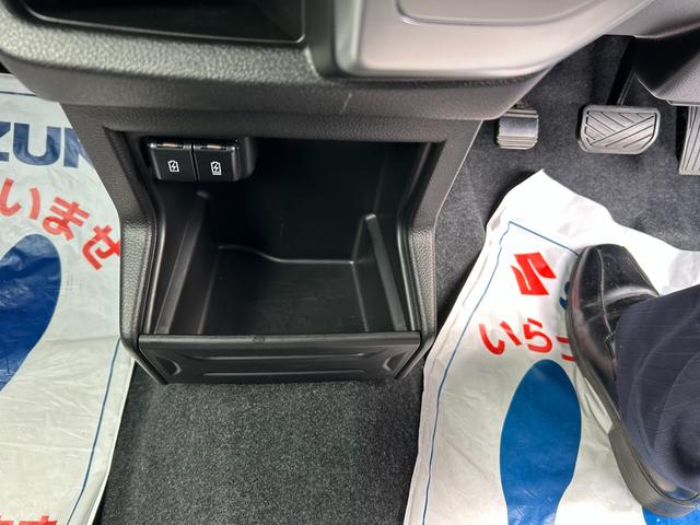 クロスビー HYBRID MZ 4型 4WD 全方位カメラ バックカメラ オートライト プッシュスタート シートヒーター オートエアコン 4WD 衝突被害軽減システム アイドリングストップ 横滑り防止機能 衝突安全ボディ 盗難防止システム(23枚目)