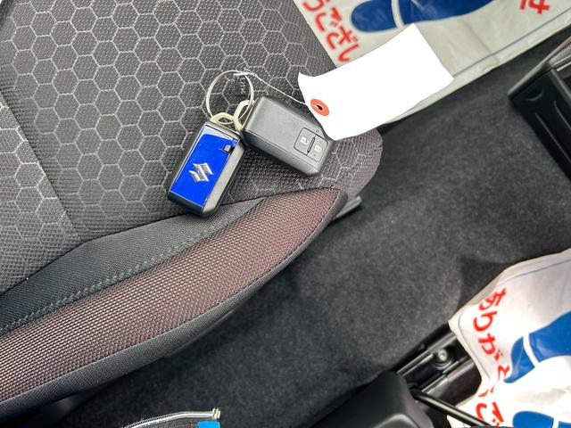 クロスビー HYBRID MZ 4型 4WD 全方位カメラ バックカメラ オートライト プッシュスタート シートヒーター オートエアコン 4WD 衝突被害軽減システム アイドリングストップ 横滑り防止機能 衝突安全ボディ 盗難防止システム(34枚目)