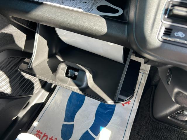 ハスラー ＨＹＢＲＩＤ　Ｘ　２ＷＤ　全方位カメラ付きナビゲーション　バックカメラ　オートライト　Ｂｌｕｅｔｏｏｔｈ　純正ナビ　プッシュスタート　シートヒーター　オートエアコン　衝突被害軽減システム　アイドリングストップ　横滑り防止機能　衝突安全ボディ　盗難防止システム（15枚目）