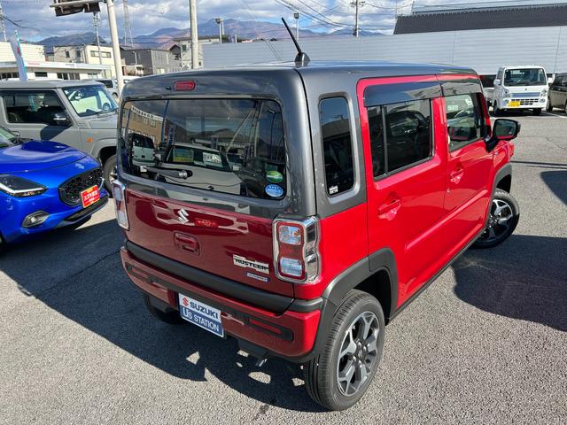 ハスラー ＨＹＢＲＩＤ　Ｘ　２ＷＤ　全方位カメラ付きナビゲーション　バックカメラ　オートライト　Ｂｌｕｅｔｏｏｔｈ　純正ナビ　プッシュスタート　シートヒーター　オートエアコン　衝突被害軽減システム　アイドリングストップ　横滑り防止機能　衝突安全ボディ　盗難防止システム（18枚目）