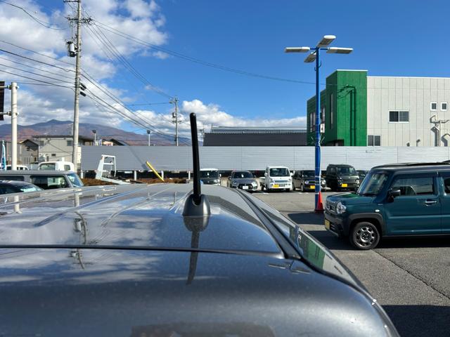 ハスラー ＨＹＢＲＩＤ　Ｘ　２ＷＤ　全方位カメラ付きナビゲーション　バックカメラ　オートライト　Ｂｌｕｅｔｏｏｔｈ　純正ナビ　プッシュスタート　シートヒーター　オートエアコン　衝突被害軽減システム　アイドリングストップ　横滑り防止機能　衝突安全ボディ　盗難防止システム（46枚目）