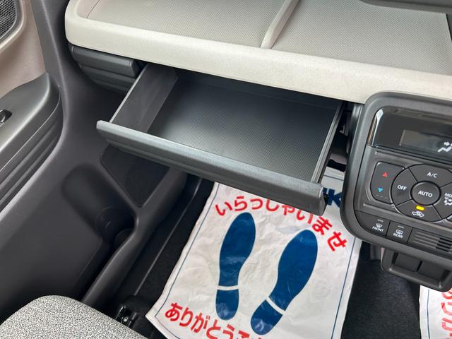 スペーシア ＨＹＢＲＩＤ　Ｇ　２ＷＤ　スライドドア　オートライト　スライドドア　プッシュスタート　シートヒーター　オートエアコン　衝突被害軽減システム　盗難防止システム　衝突安全ボディ　盗難防止システム（9枚目）