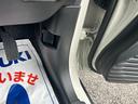 ボンネットをあけられます