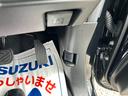 ボンネットをあけられます